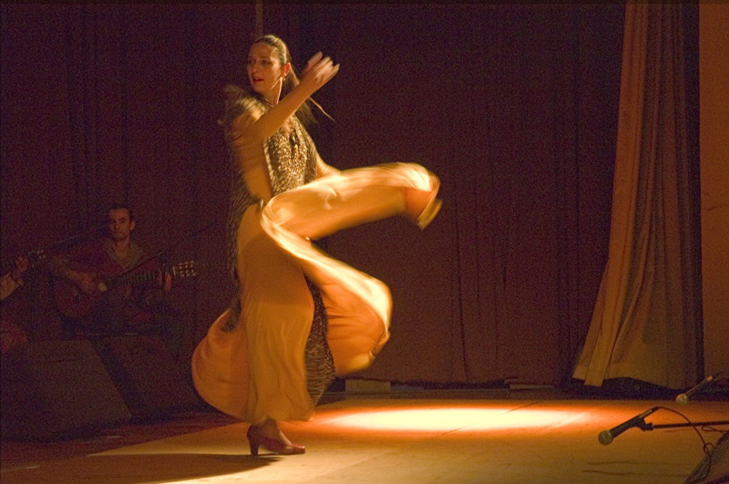 Clases de flamenco impartidas por Rita Clara
