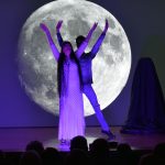 cas_guadalajara_3 Rita Clara y Marcos Rodriguez bailan y la luna observa detras